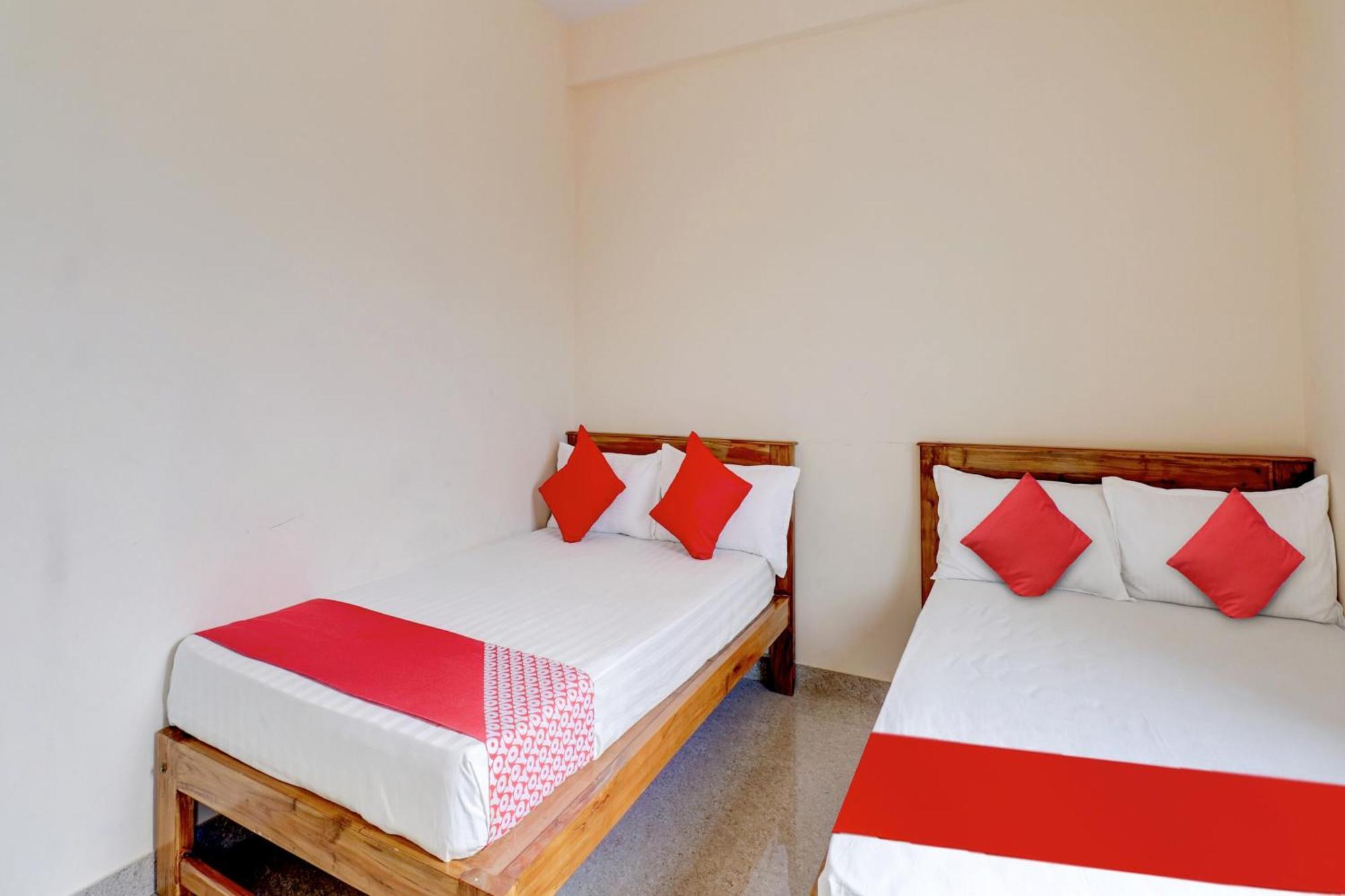 Hotel Oyo Flagship Golden Treasury à Bangalore Extérieur photo